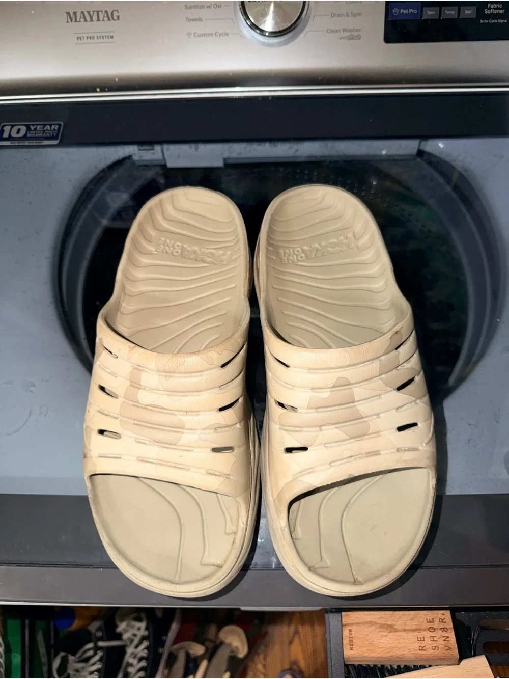 HOKA ONE ONE Ora Recovery Slides Beige Cream Camo Comfort Sandals Sz 11